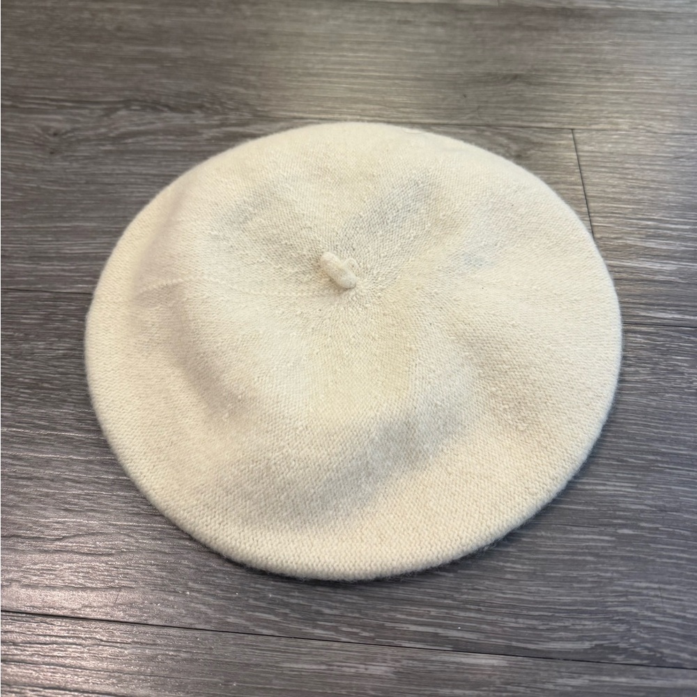 White beret hat